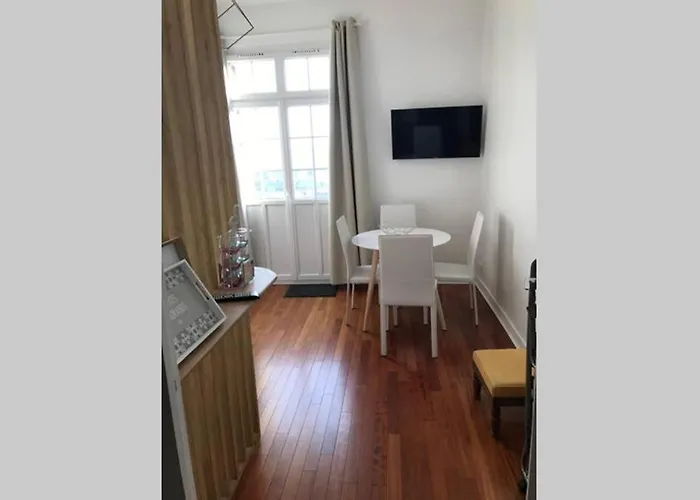 Le De La Apartment *